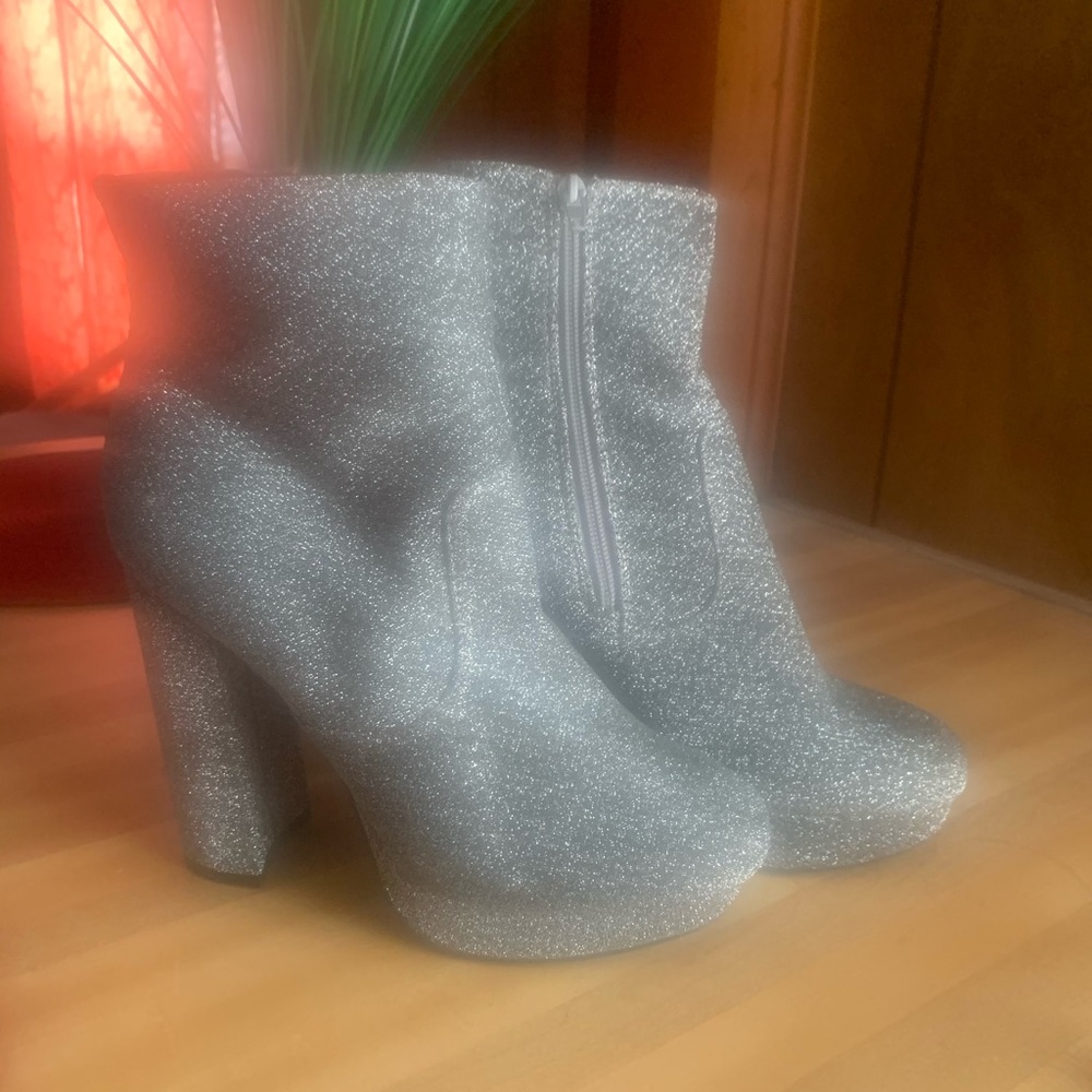 Steve madden booties